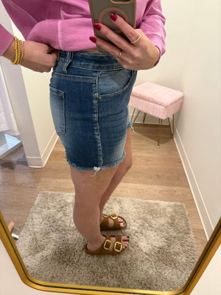 Mid Rise Raw Freyed Hem Short