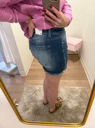 Mid Rise Raw Freyed Hem Short