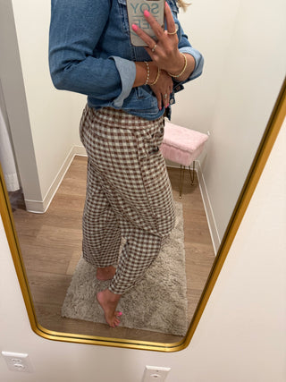 Brown gingham ankle barrel pant